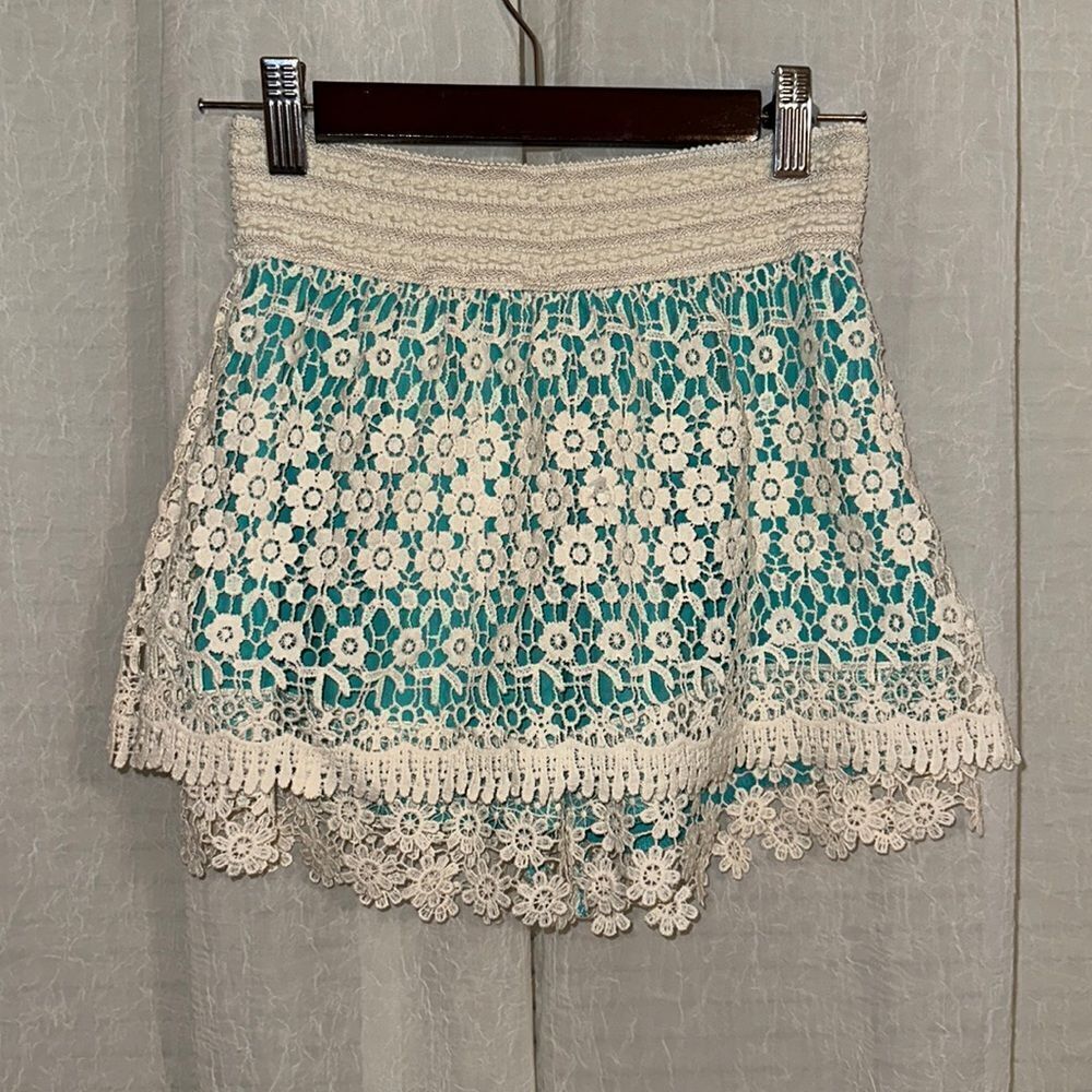 Beauties XL Ivory Teal Lace Skort